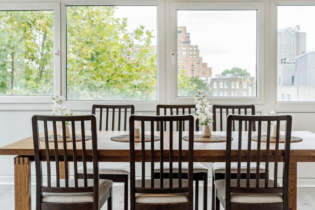 Appartamento Superb Penthouse With 2 Bathrooms And Roof Terrace Londra
