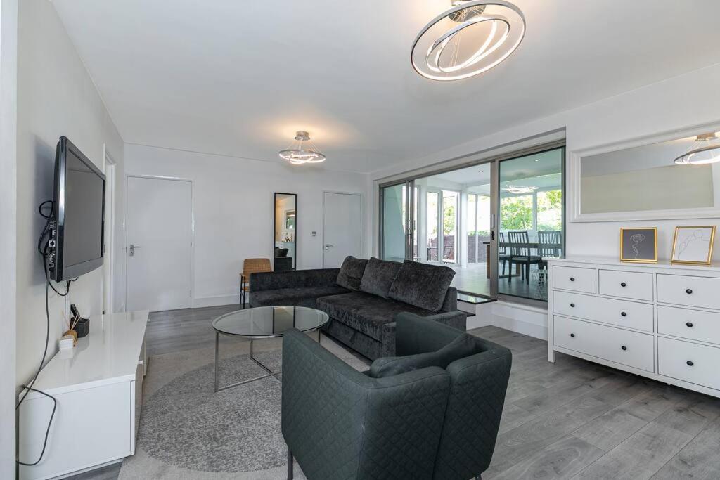 Superb Penthouse With 2 Bathrooms And Roof Terrace Appartamento Londra
