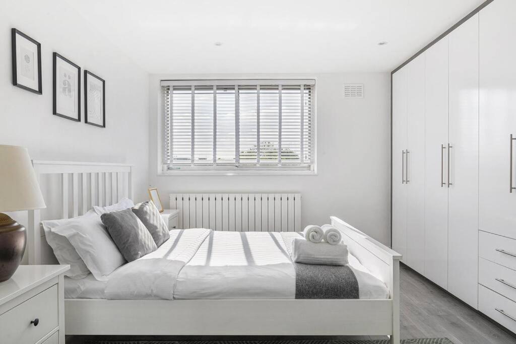 Appartamento Superb Penthouse With 2 Bathrooms And Roof Terrace