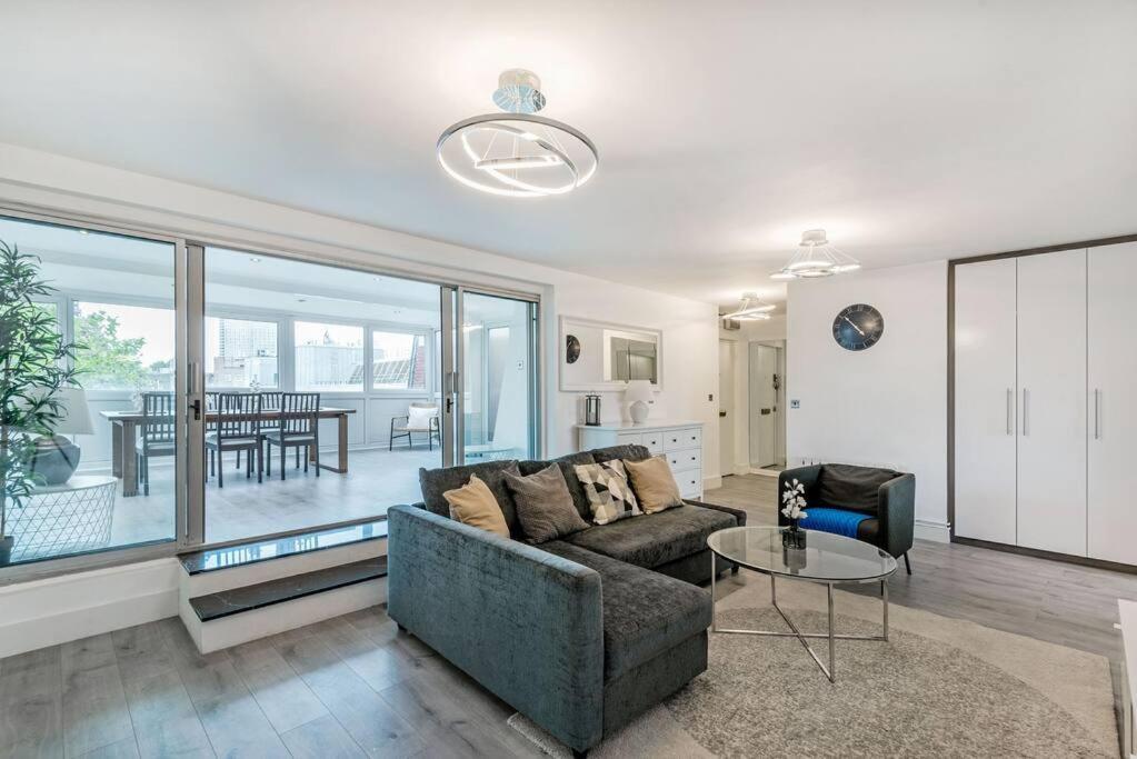 Appartamento Superb Penthouse With 2 Bathrooms And Roof Terrace *