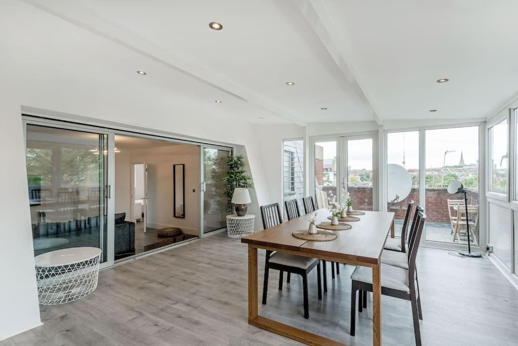Superb Penthouse With 2 Bathrooms And Roof Terrace Appartamento *